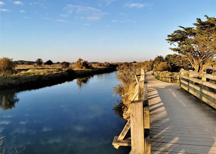 L'estacade レ・サ​​ーブル・ドロンヌ