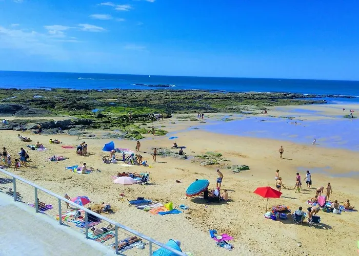 L'estacade アパート レ・サ​​ーブル・ドロンヌ